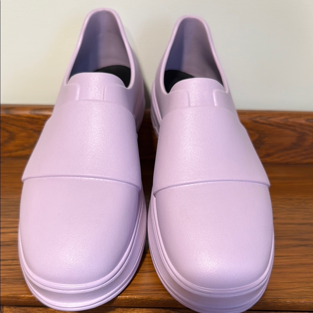 STAND + Gales frontline ultra comfort nurses shoes, lavender color, like new - Picture 1 of 8